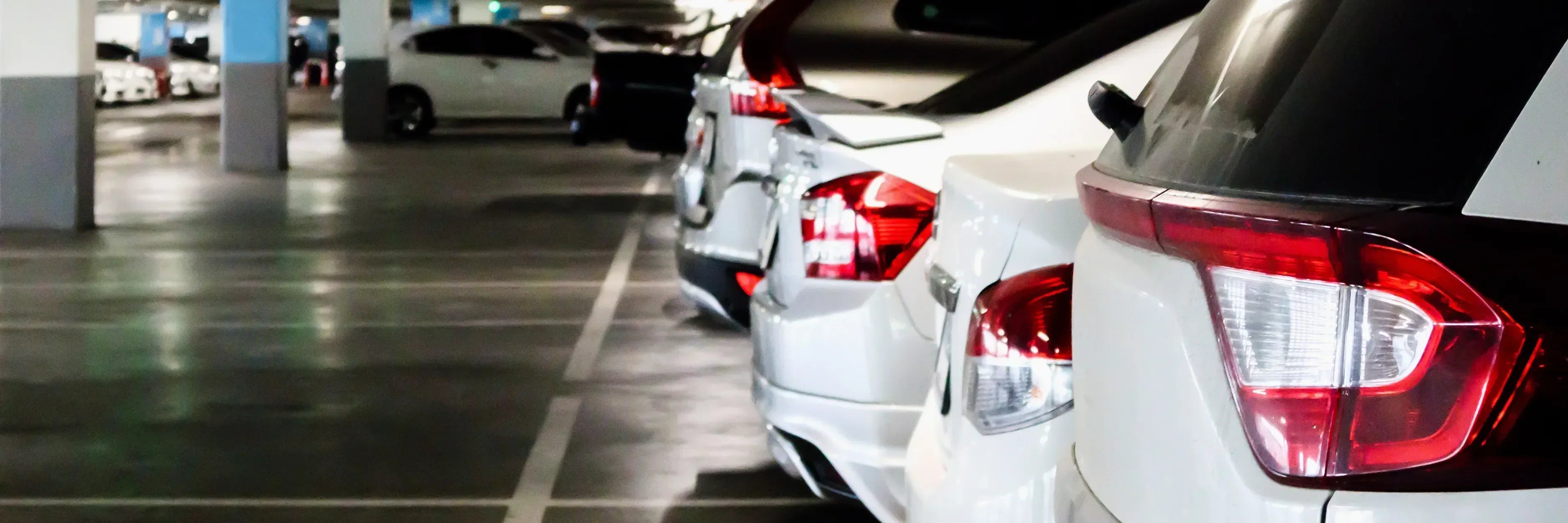 Multa por estacionamiento en condominio: qué permite la ley 2026
