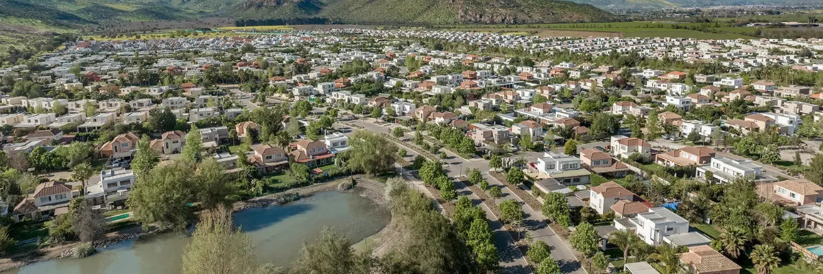 Zonas seguras en Chicureo: el impacto de la iluminación y la vigilancia comunitaria